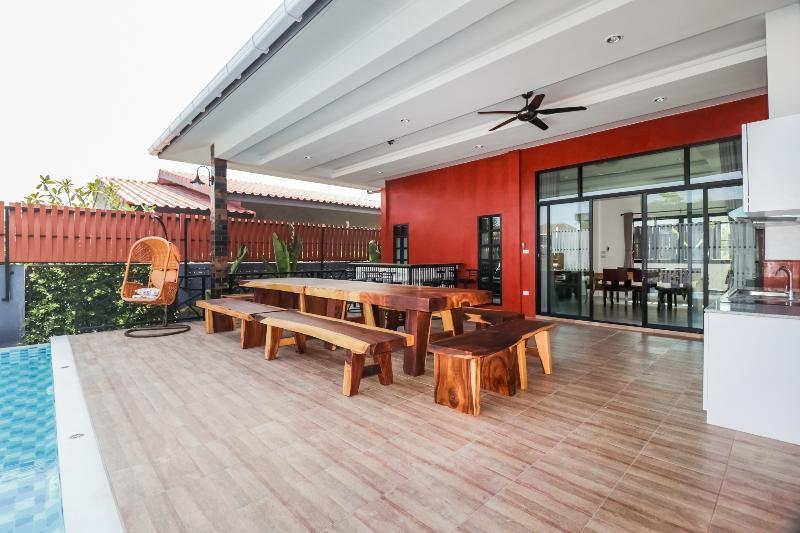 Baan Noppadol Hua Hin Loft Hotel Exterior photo